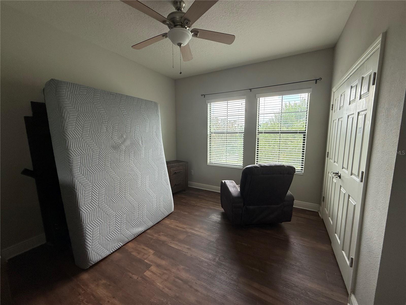Downstairs Bedroom (5)