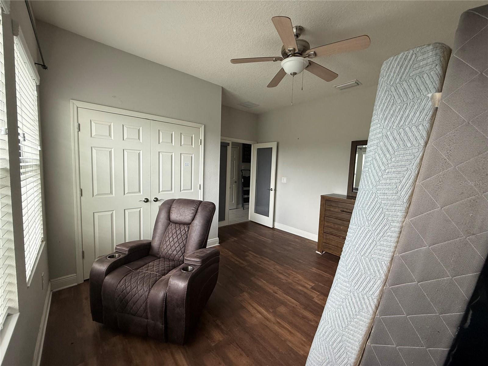 Downstairs Bedroom (5)