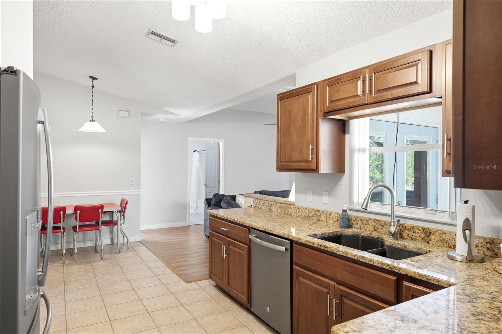 Kitchen/Breakfast Nook