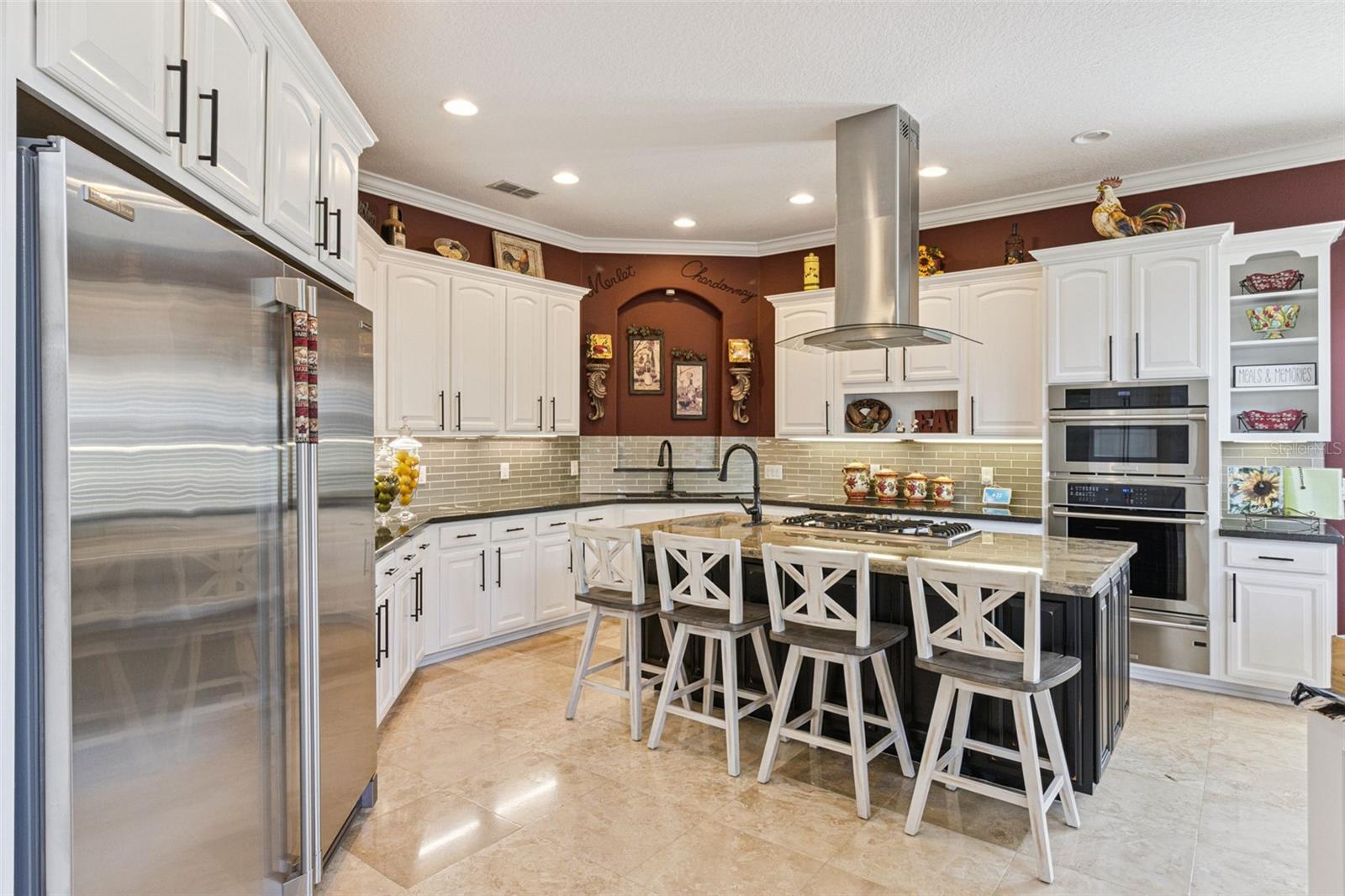 Chef's kitchen, Electroluc ICON appliances.