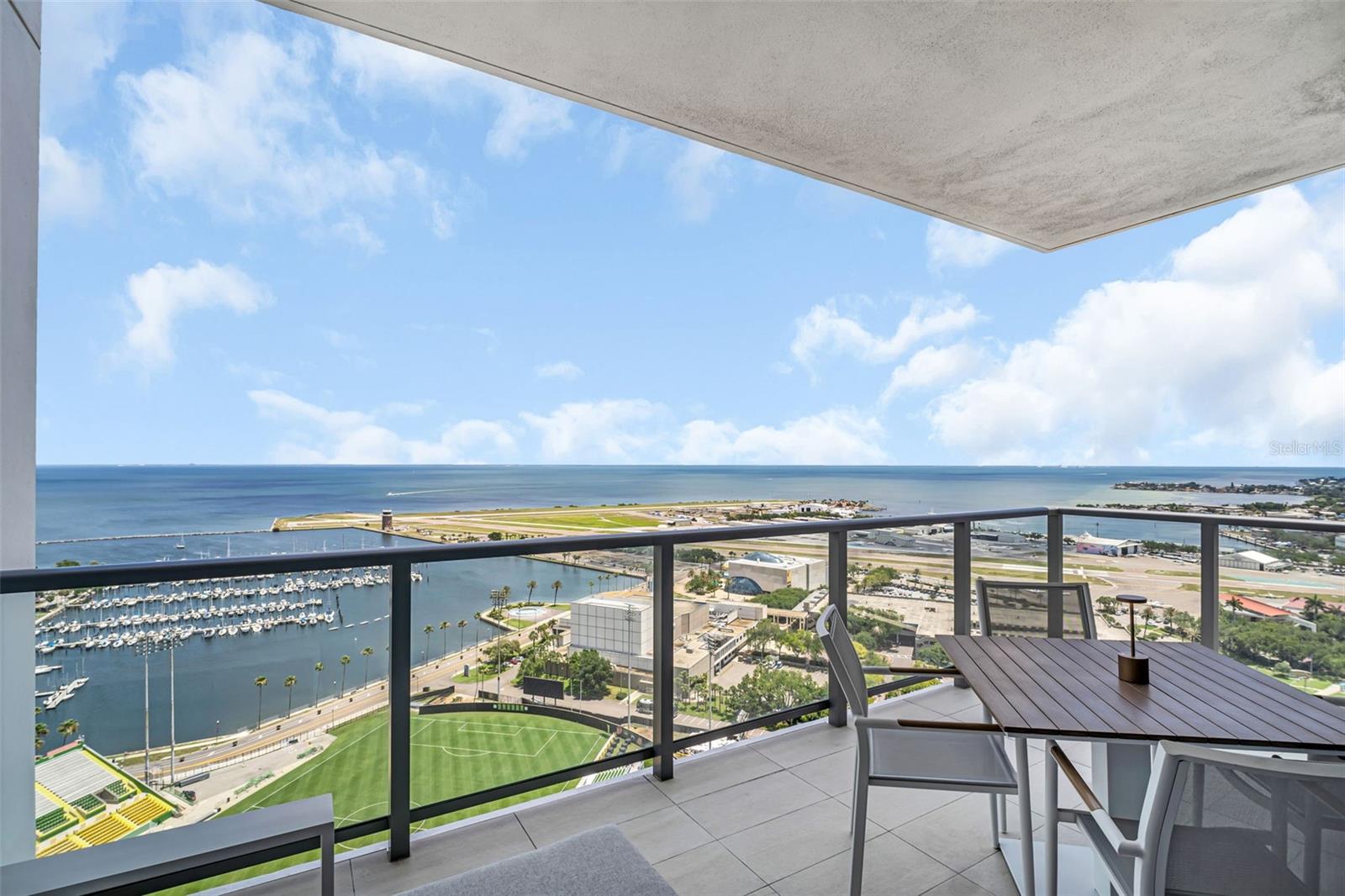 TB8510284