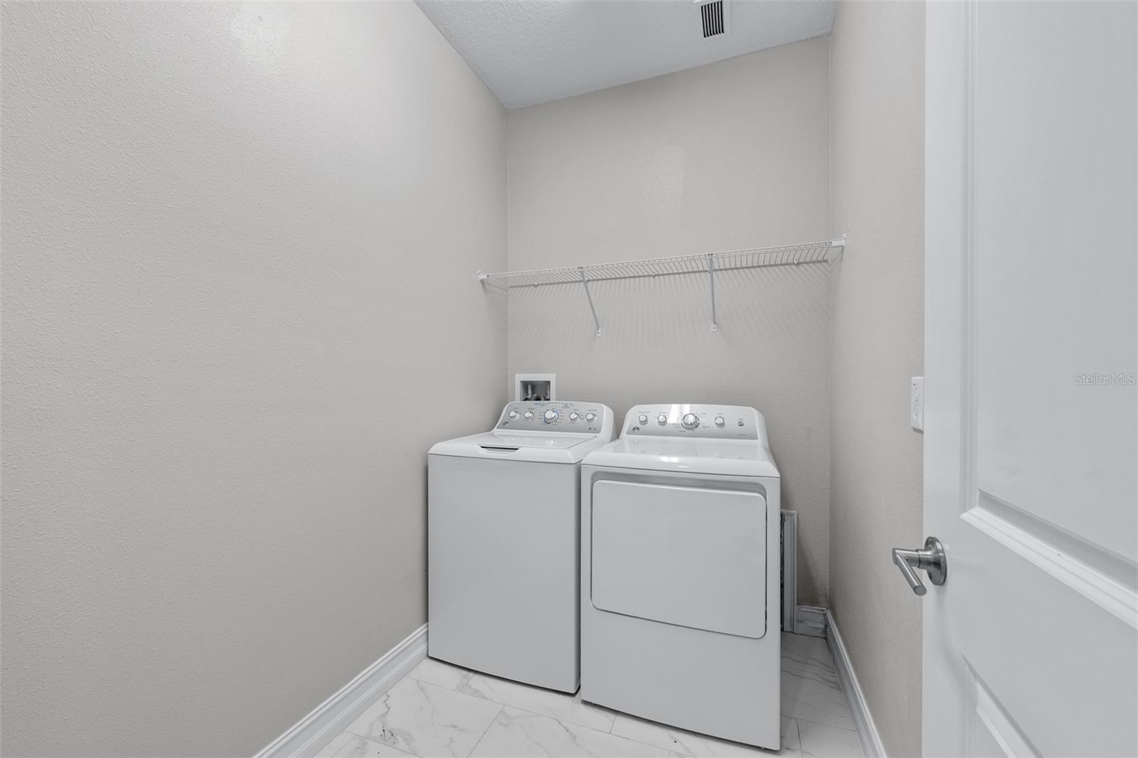 Laundry room on 2nd floor