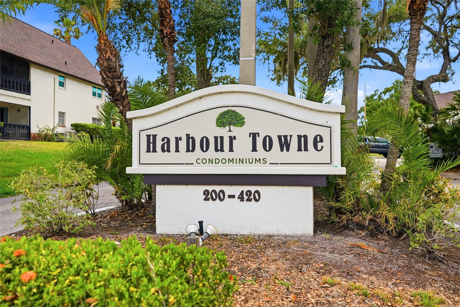 Harbour Towne Entrance