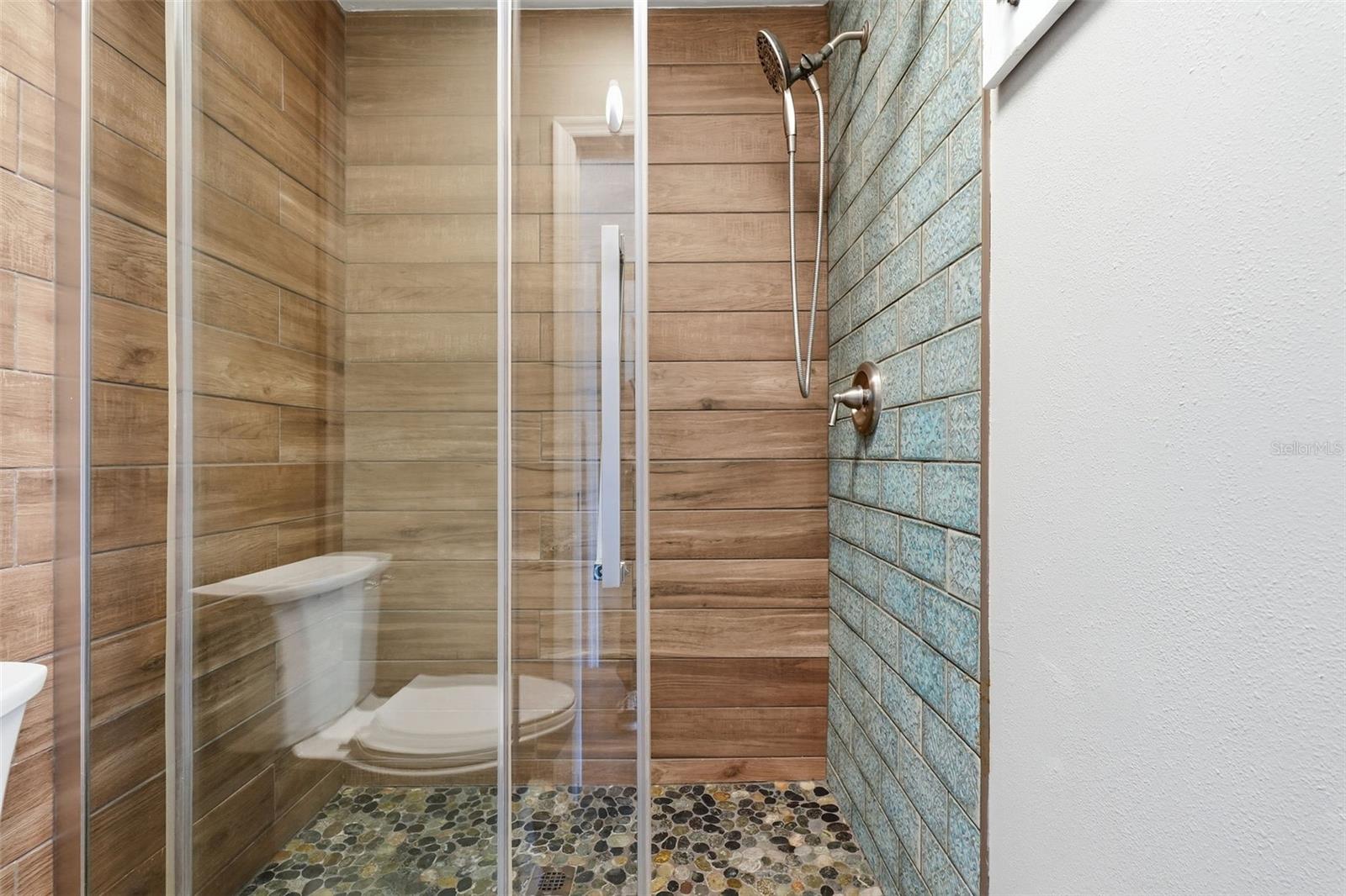 TB8510315