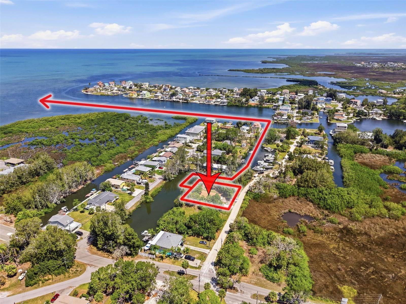 EASY ACCESS TO THE GULF OF MEXICO