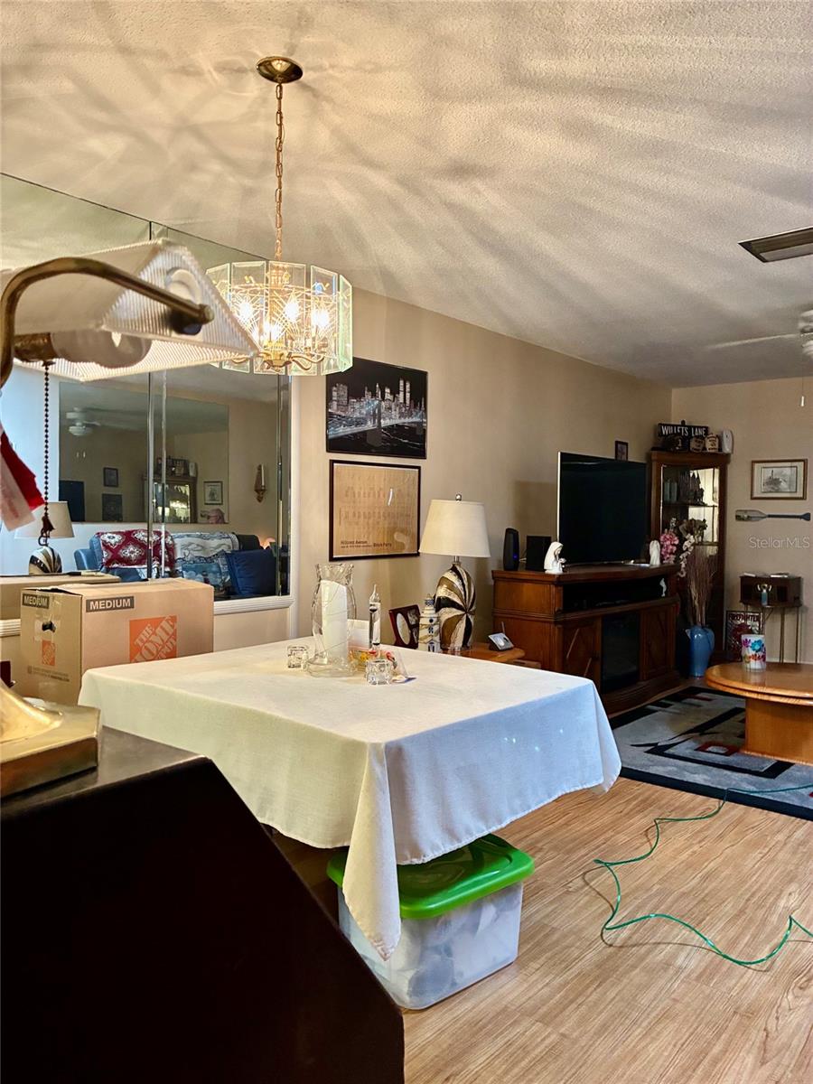 Dining Rm.