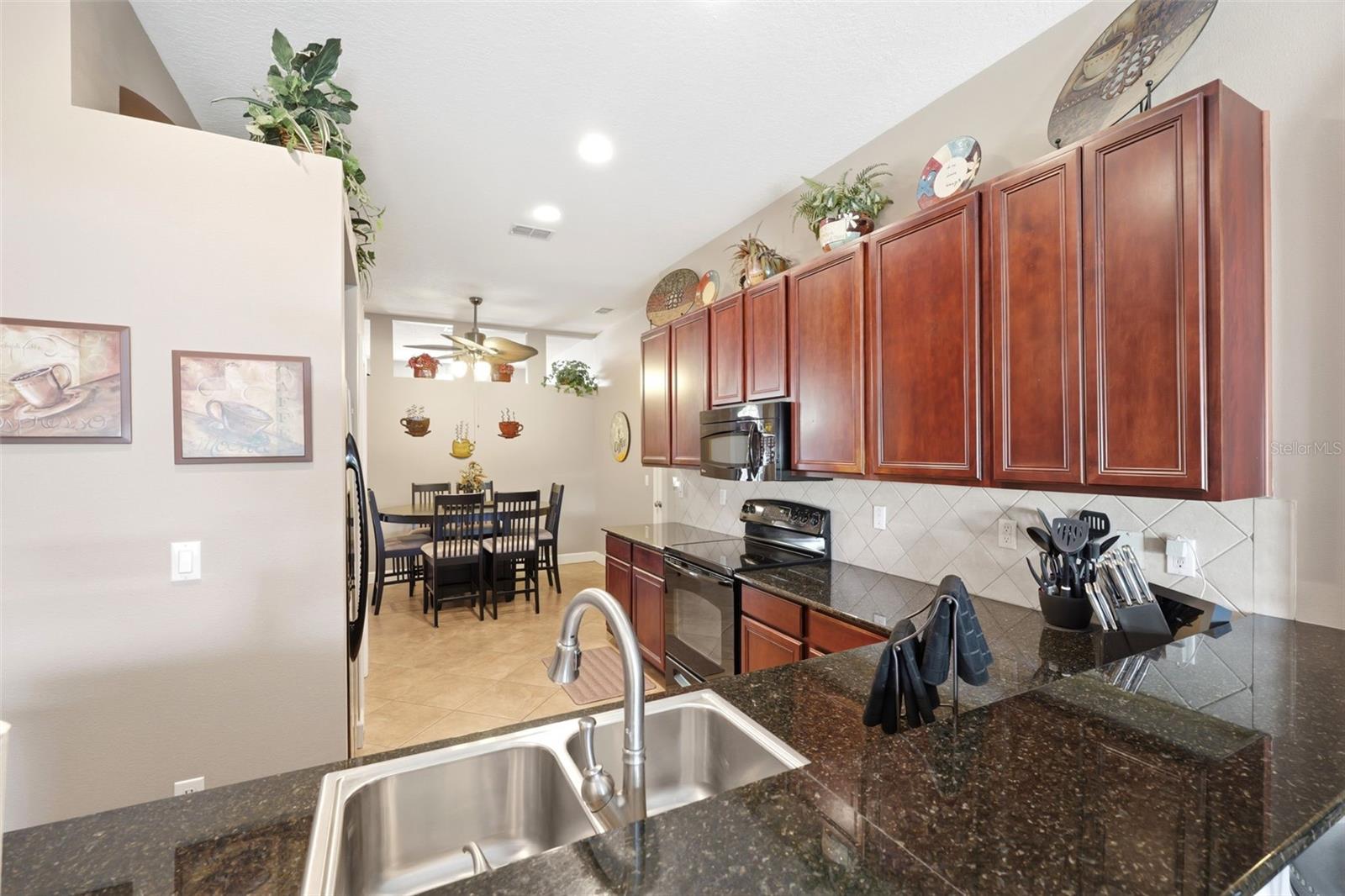 Breakfast bar