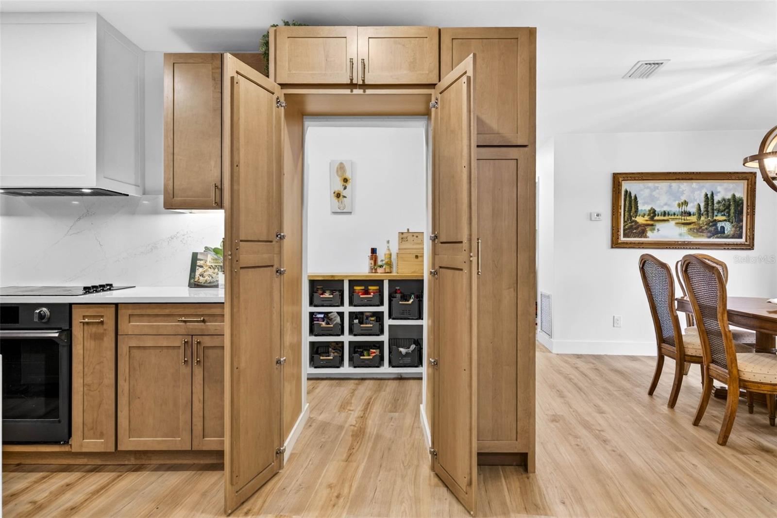 Walk in pantry