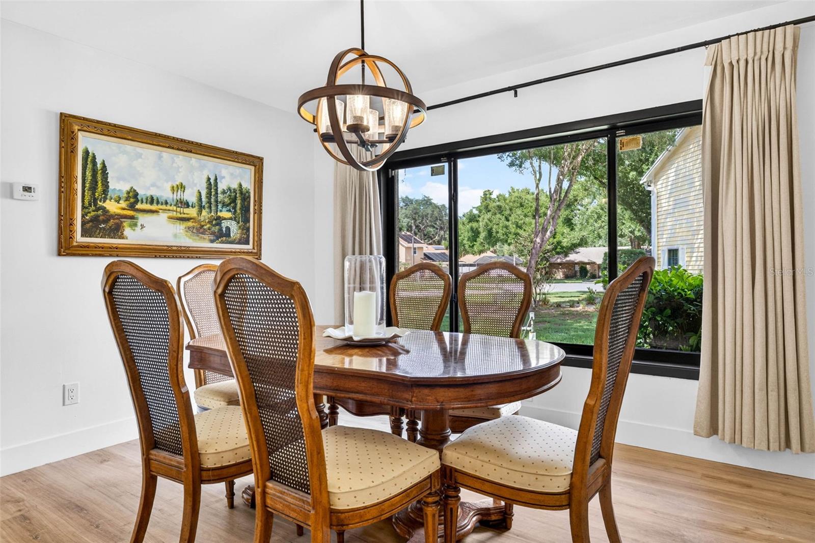 formal dinning rm