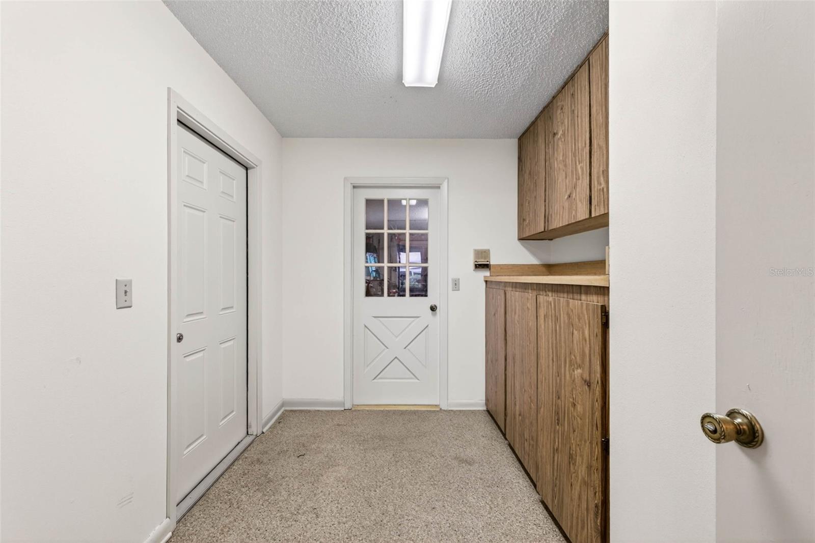 storage & work space in garage