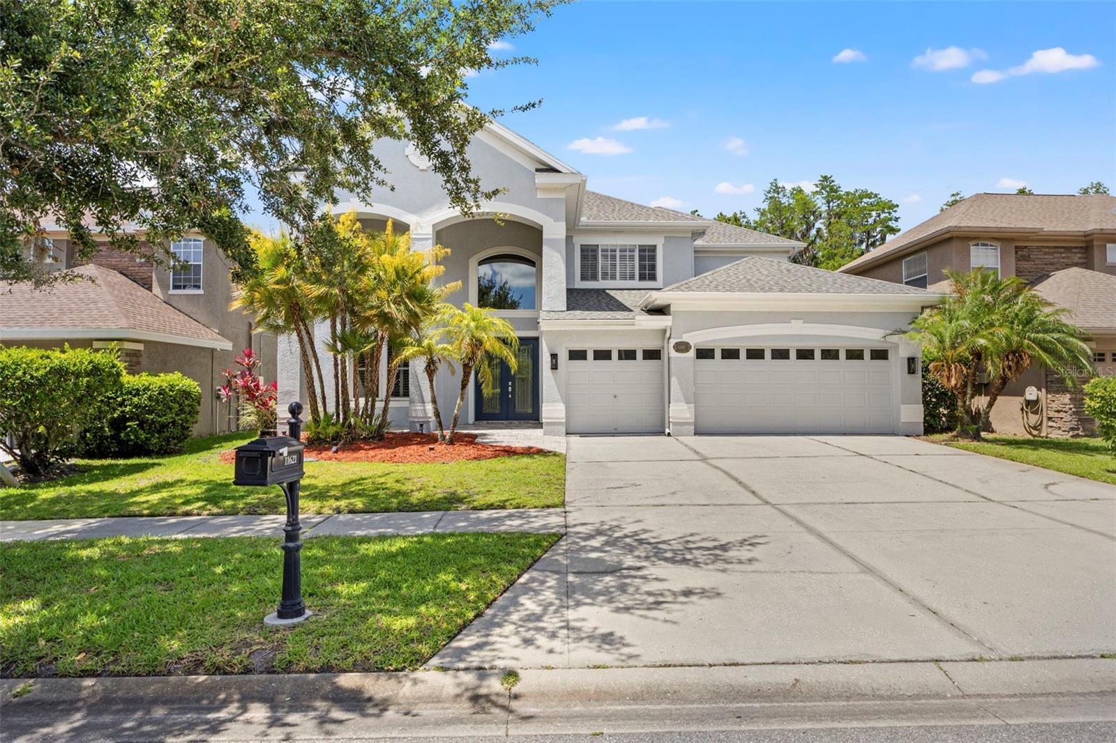 11621 Renaissance View