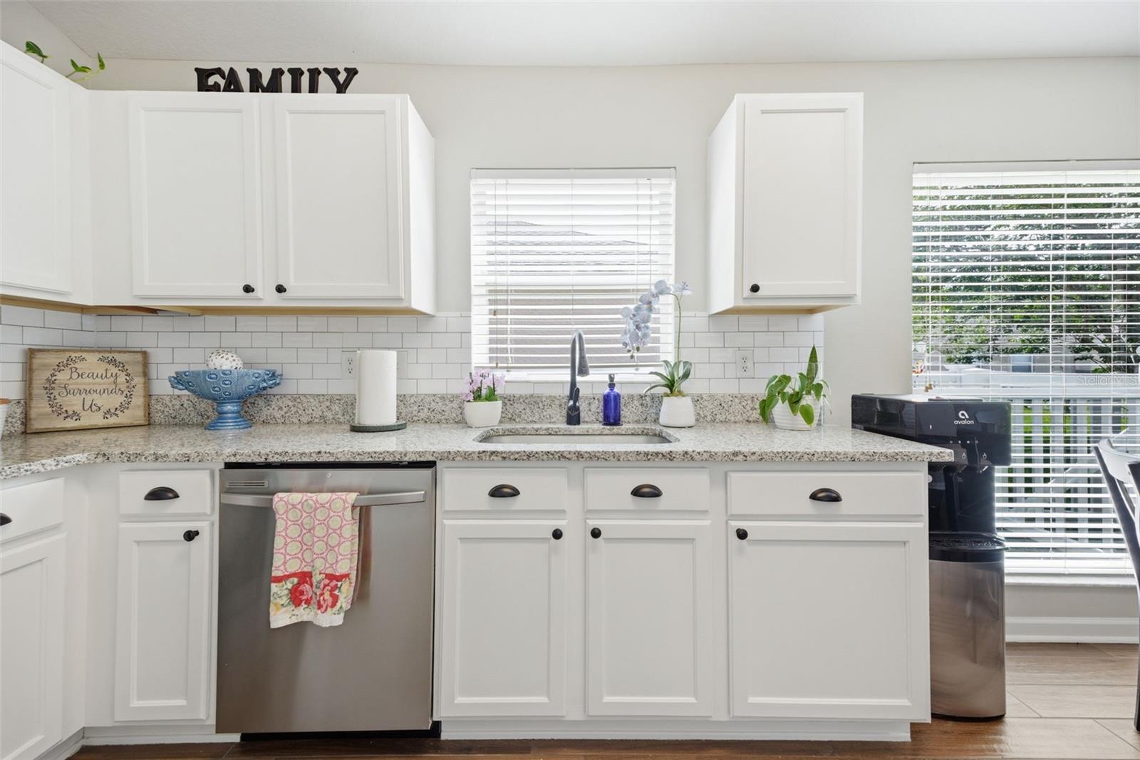 TB8510434