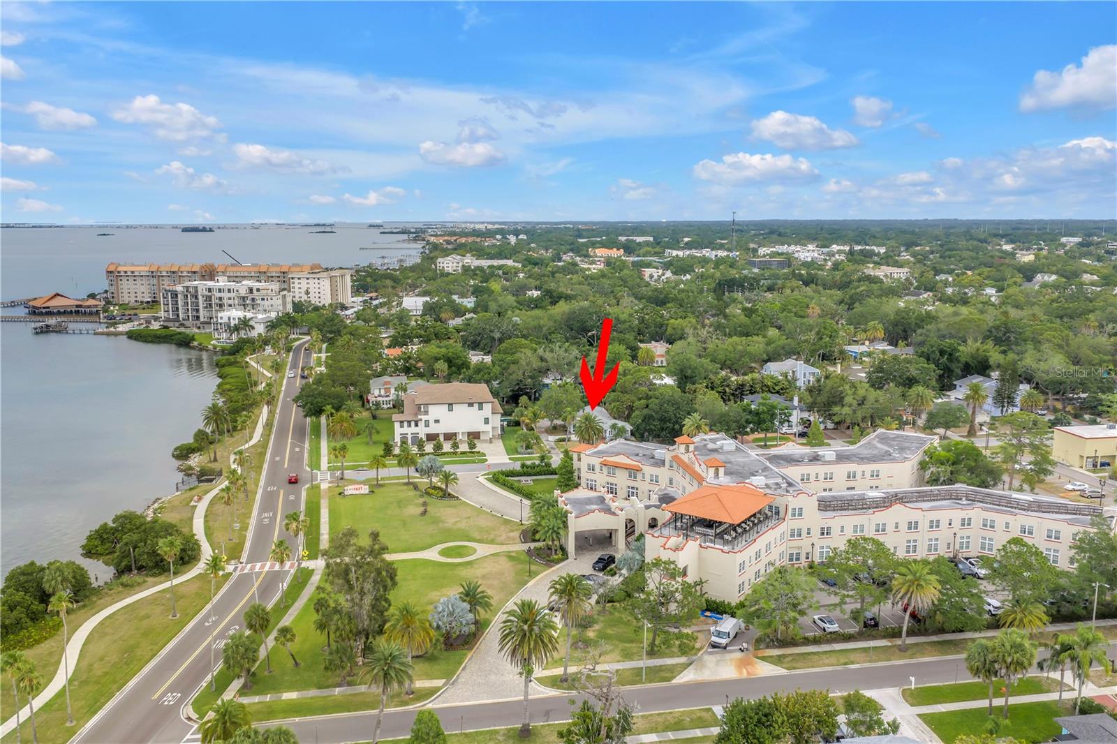 Stroll to dining, entertainment, downtown and the marina