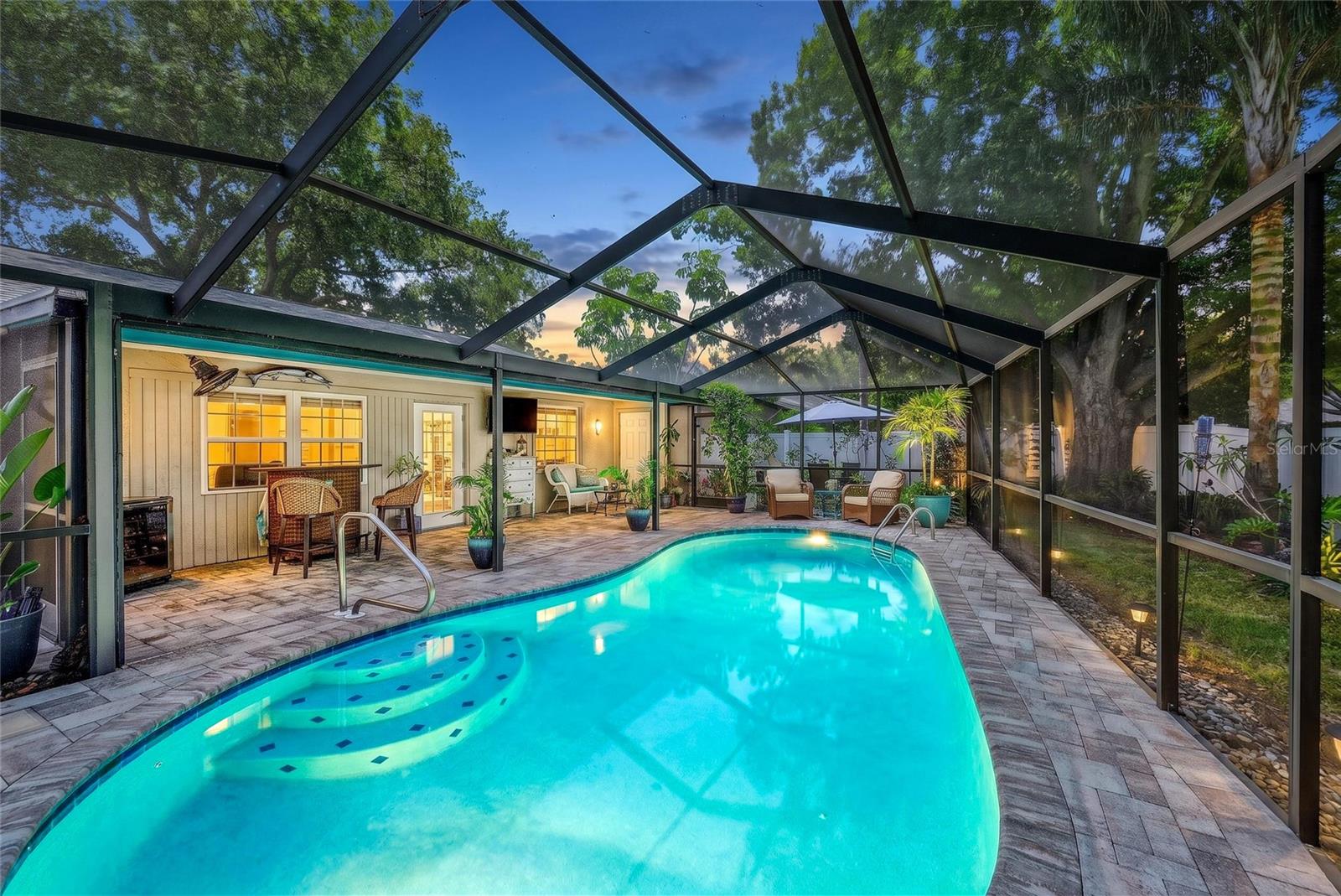 Beautiful outdoor oasis