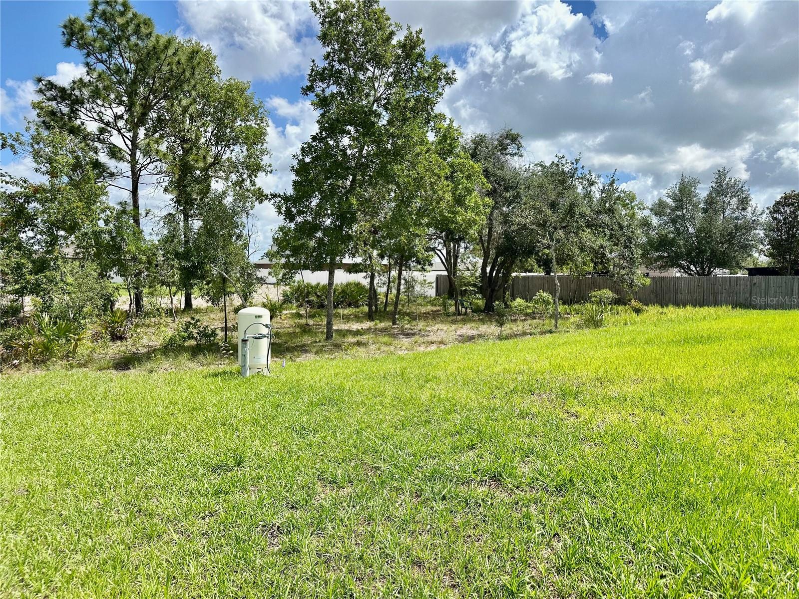 W7885915