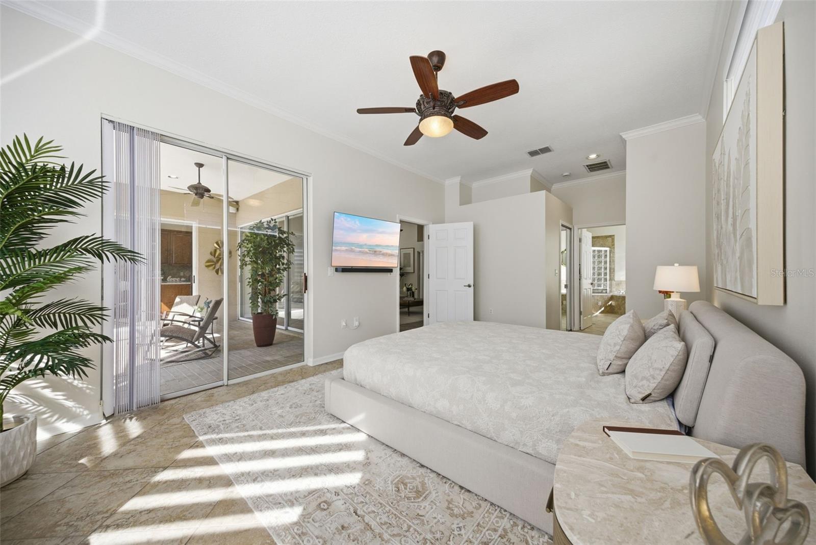 SERENE & SPACIOUS PRIMARY RETREAT