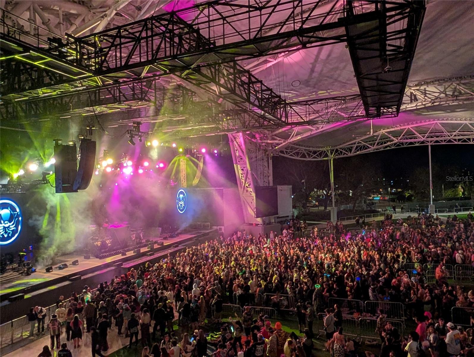 The Baycare Sound 4000 seat amphitheater hosts concerts and festivals year round!