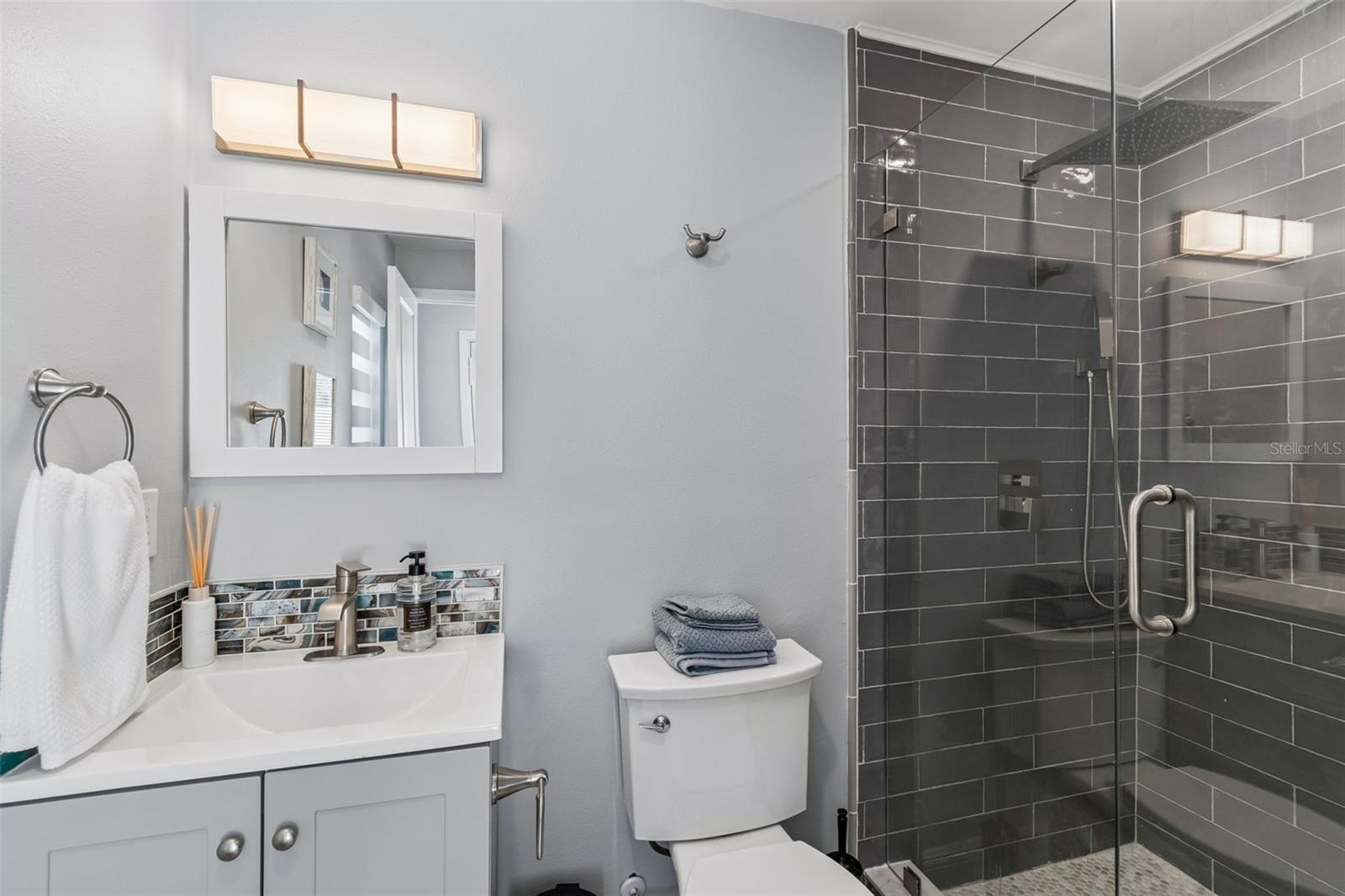 Guess House, bathroom
