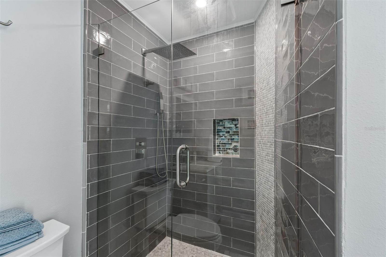 Guess House, bathroom