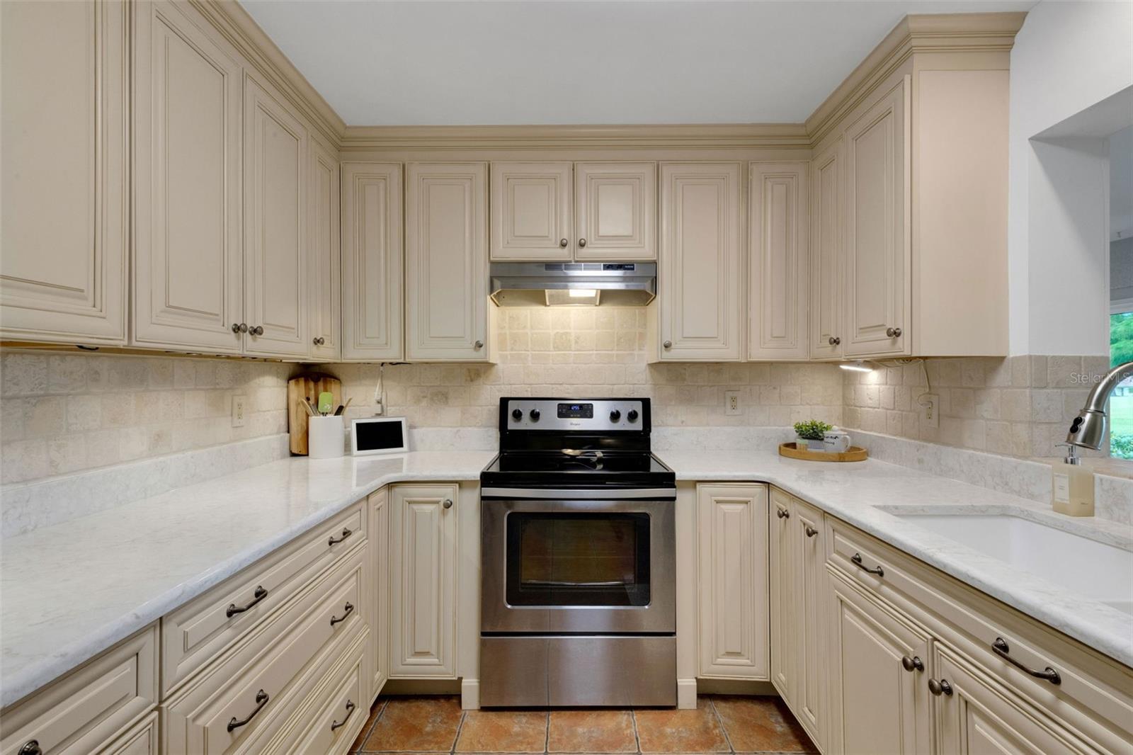 Loads of storage and counter space!