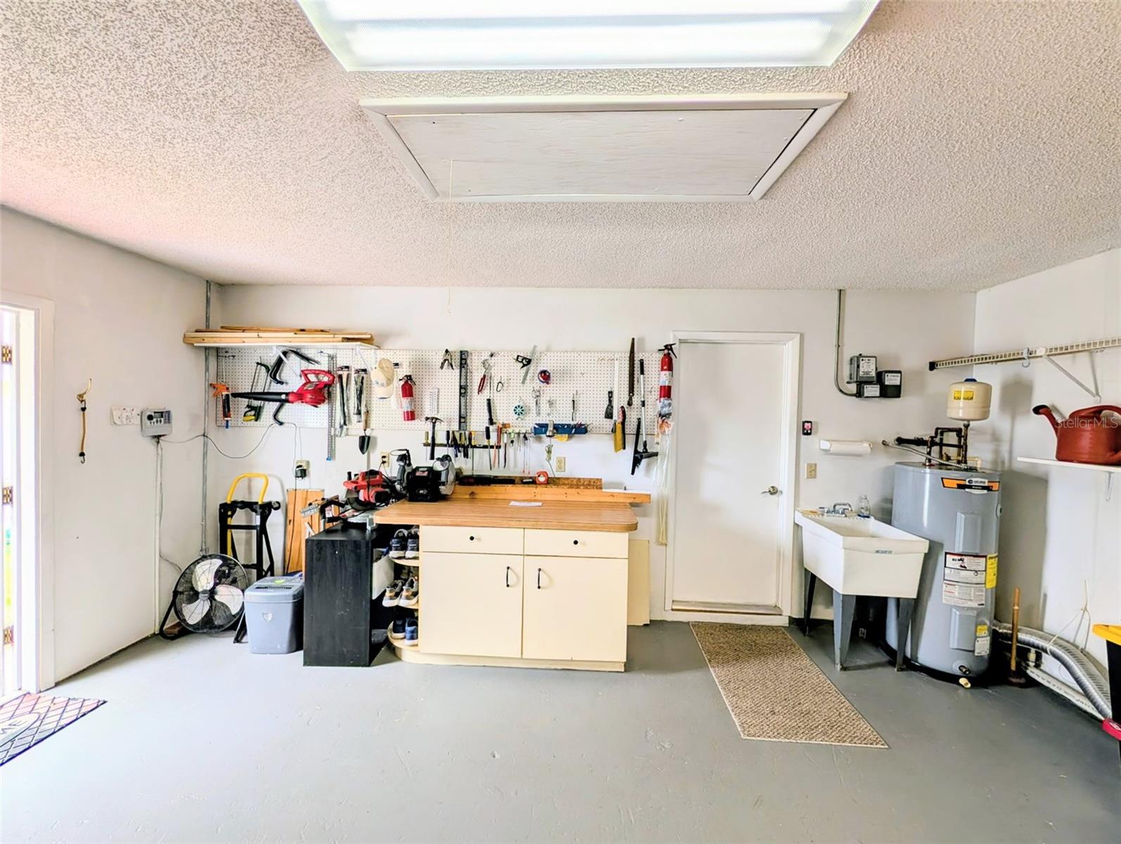 Work bench