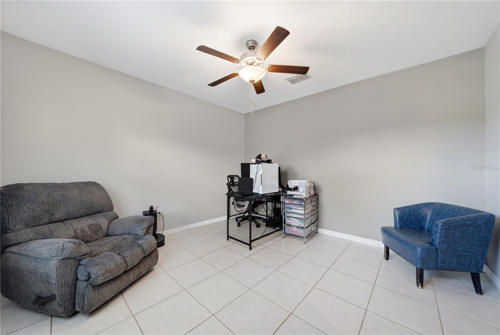 First flood Office / Flex room
