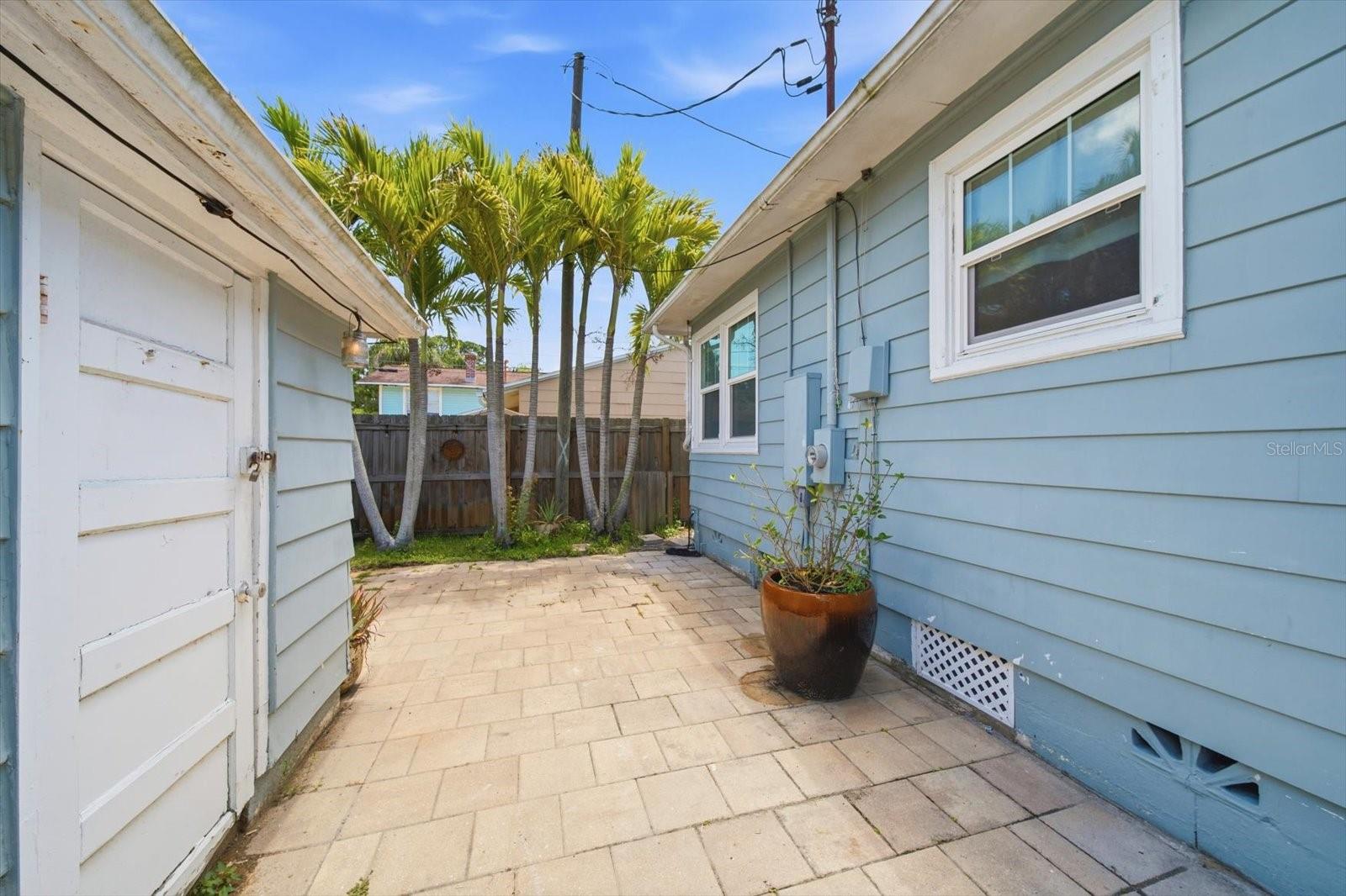 Great Area for dining, bbq, lights, so much opportunity