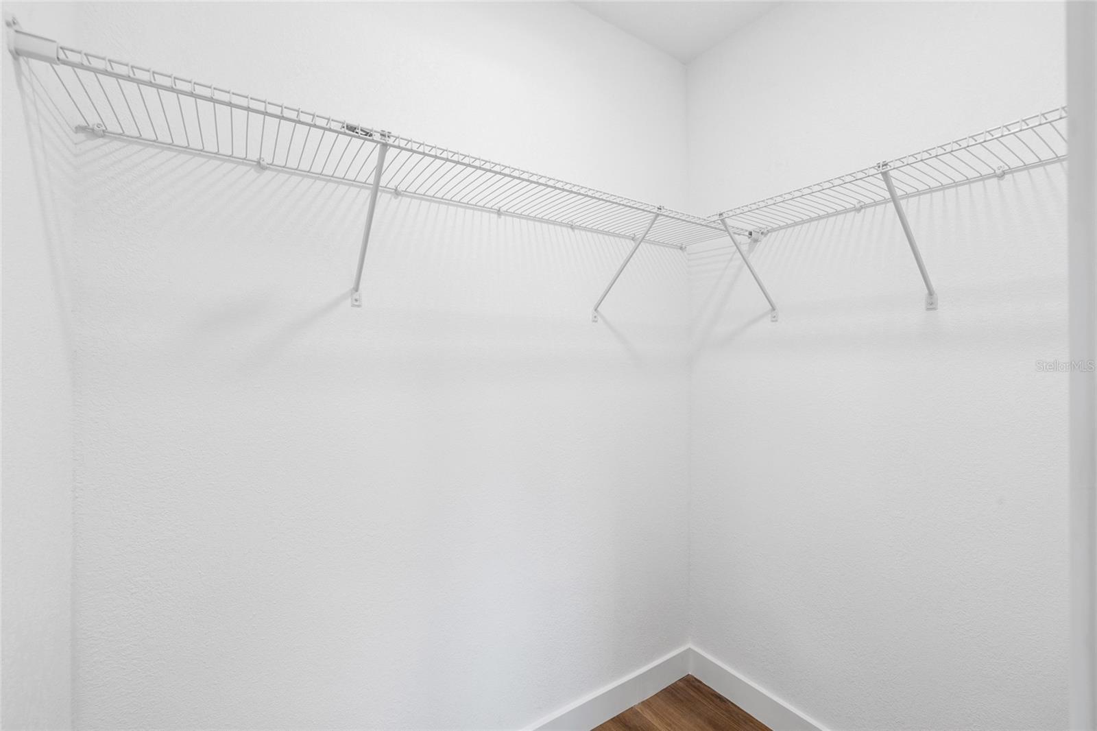 TB8510533