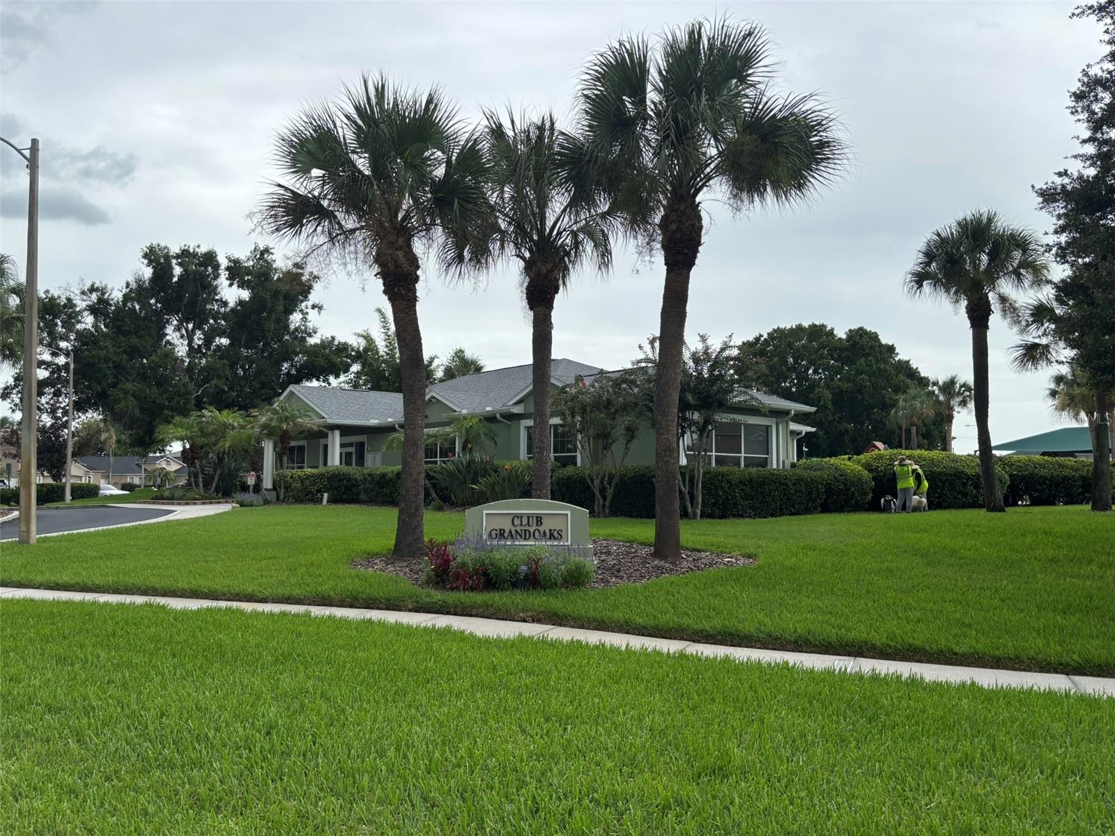 Grand Oaks Clubhouse