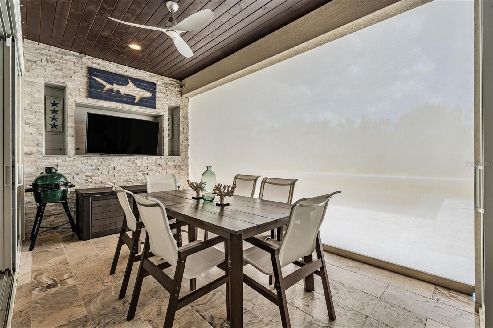 Electric screen added for those warmer days