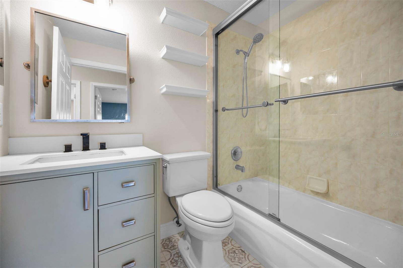 W7885931