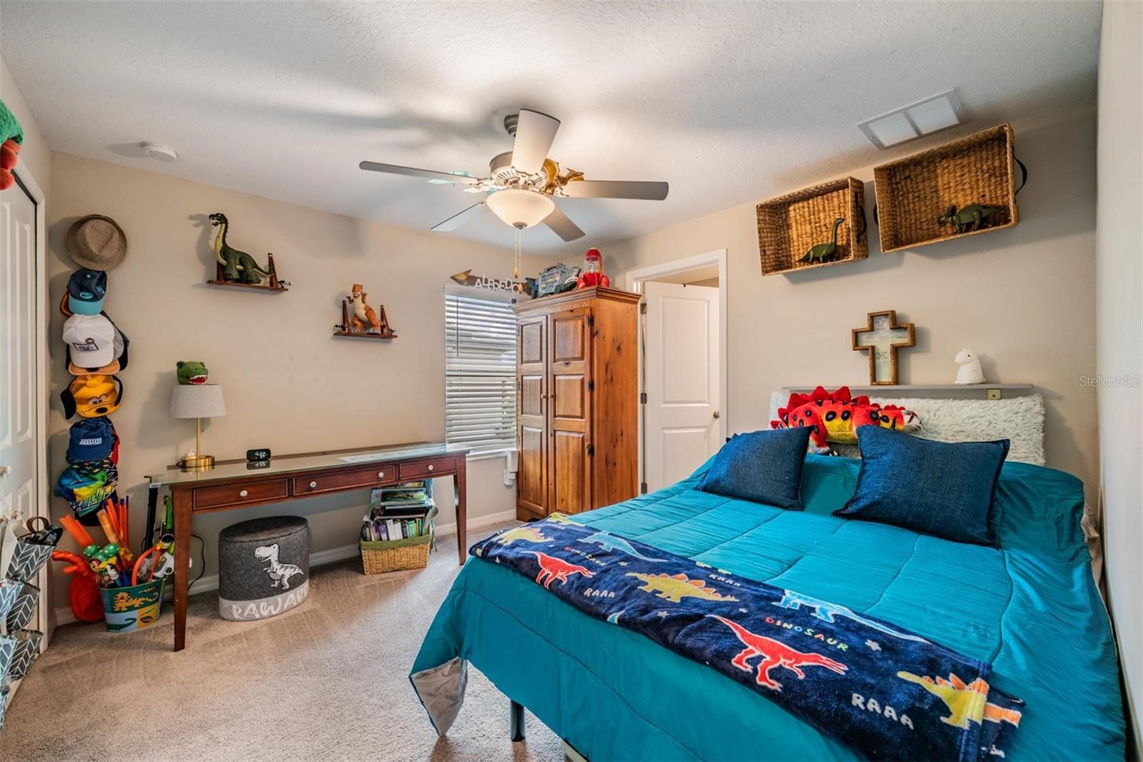 2nd bedroom