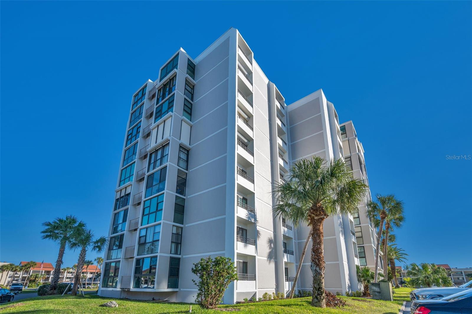 Welcome to Commodore House!