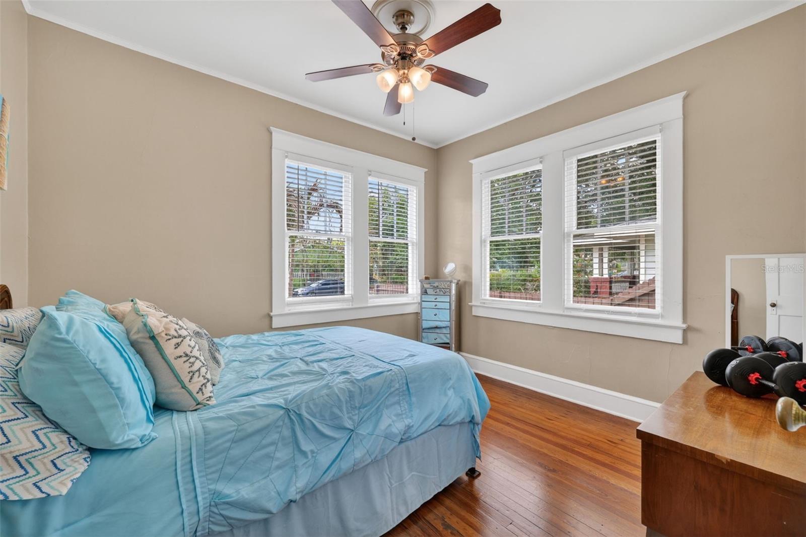 Secondary bedroom with large windows