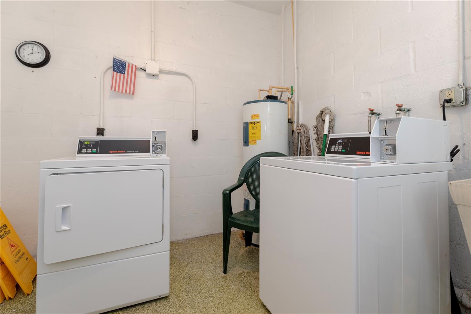 Aberdeen House 1st floor laundry room.