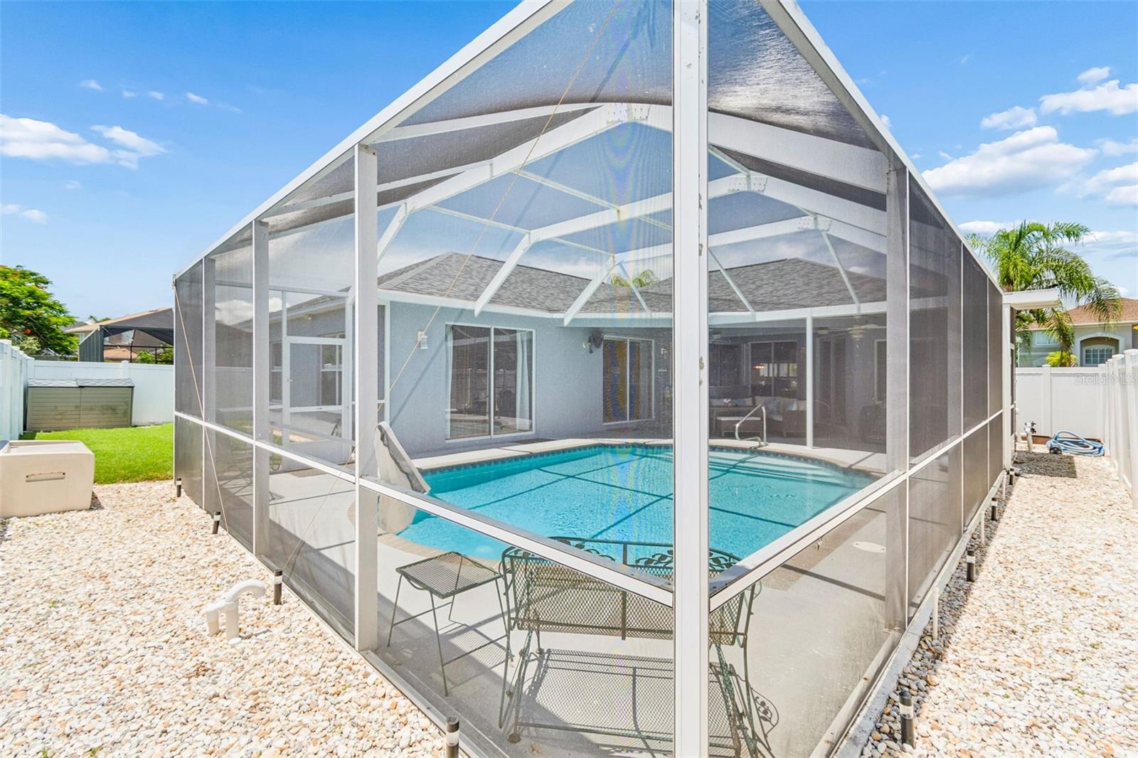 Pool/Lanai