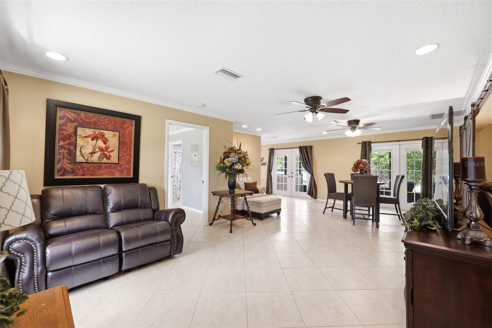 Living area in potential In-law suite