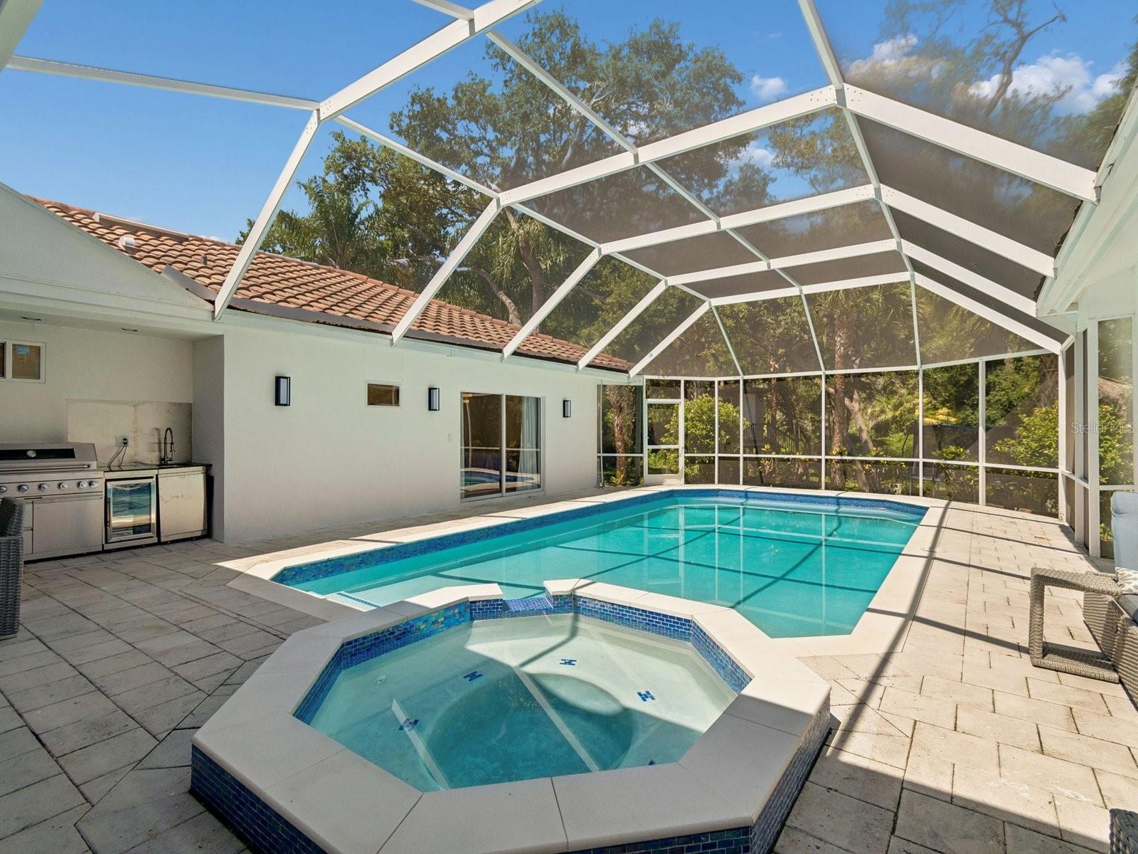 TB8510708