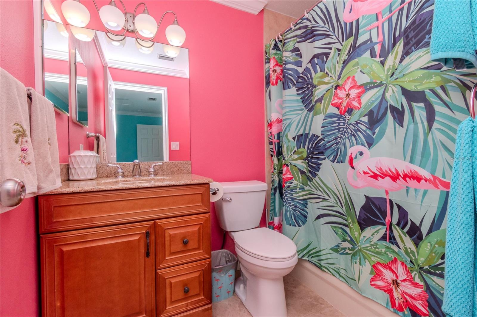 FUN AND COLORFUL MASTER BATHROOM