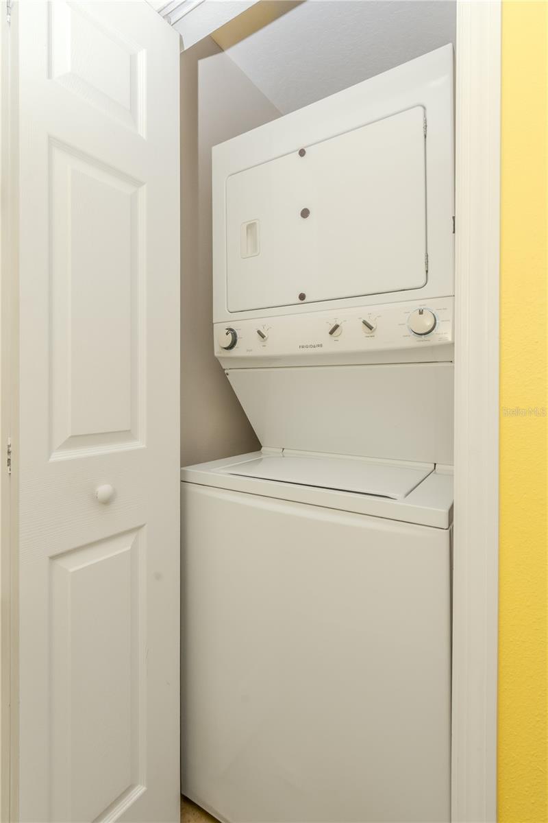 IN-UNIT WASHER/DRYER COMBO