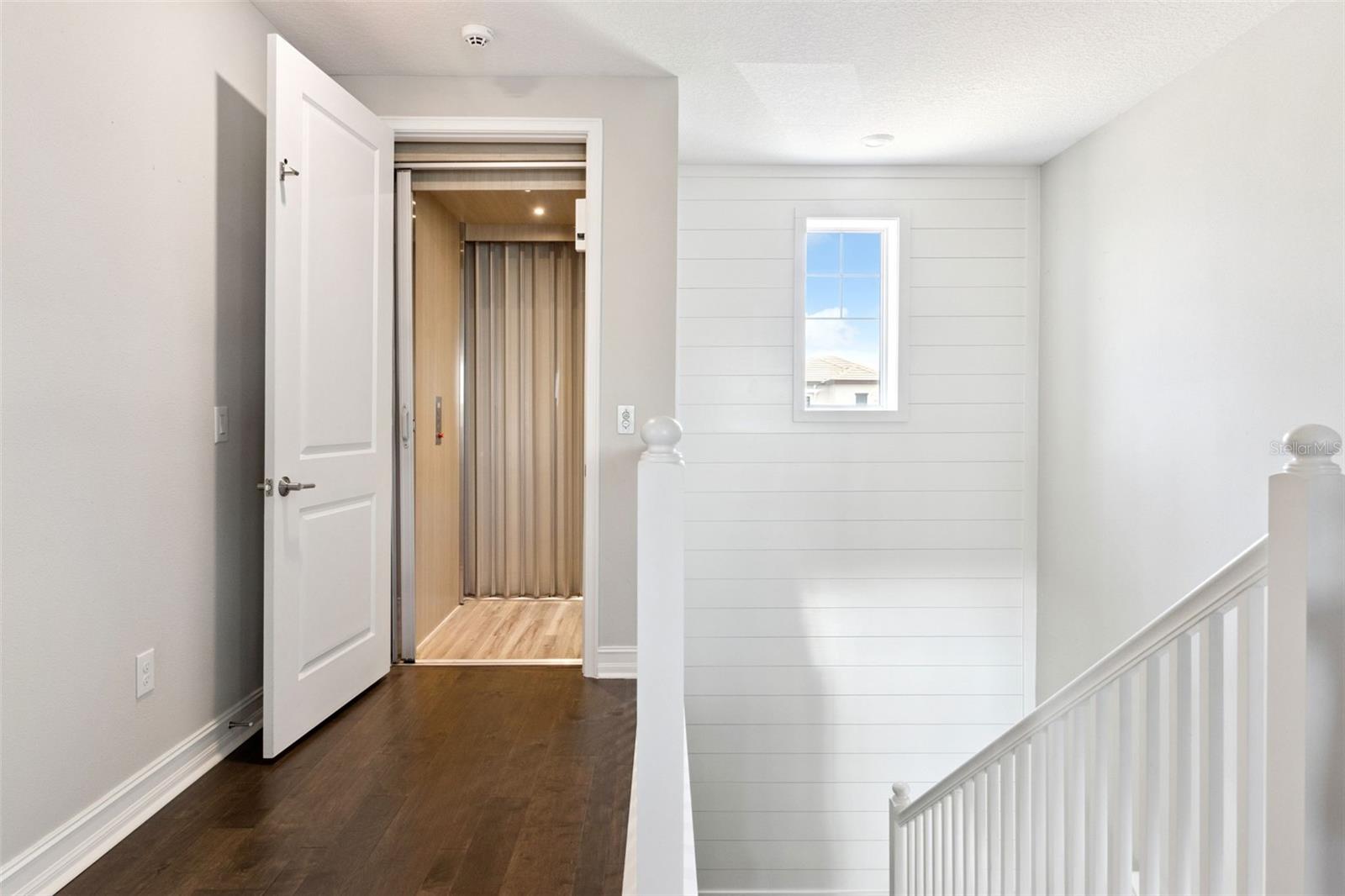 2nd floor elevator