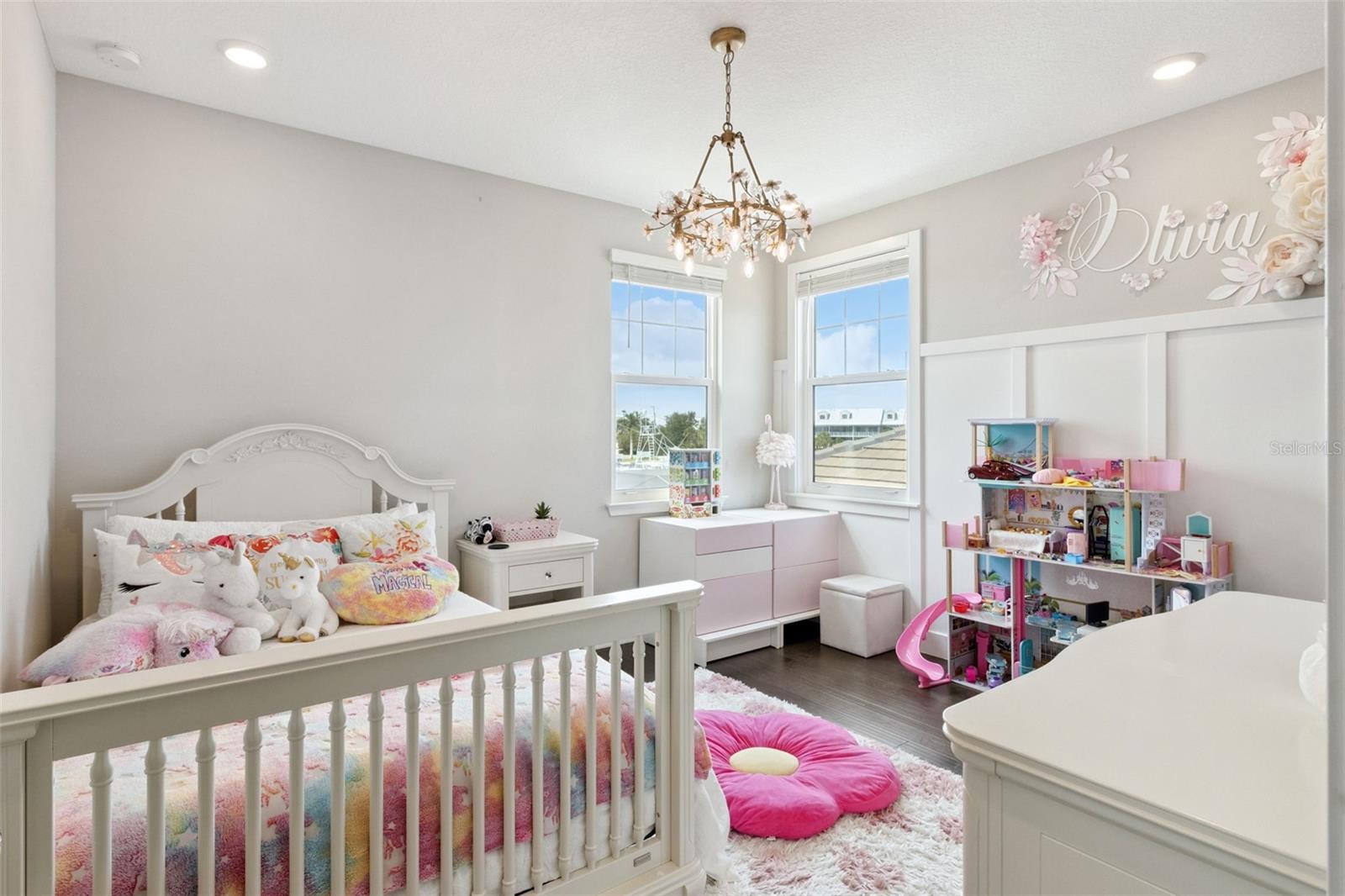 2nd bedroom