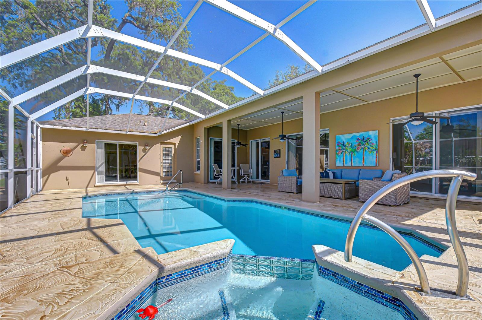 Oversized screened lanai is ready for Summer!
