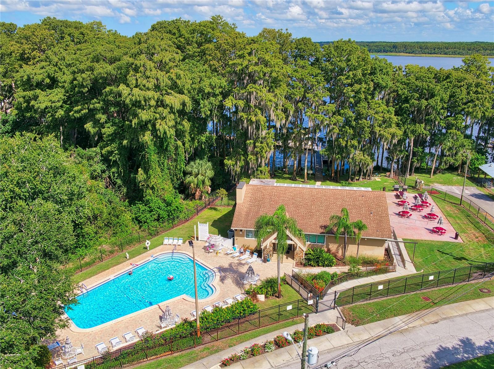 A 2nd heated pool, party & picnic facilities, & a fishing pier at the lodge~