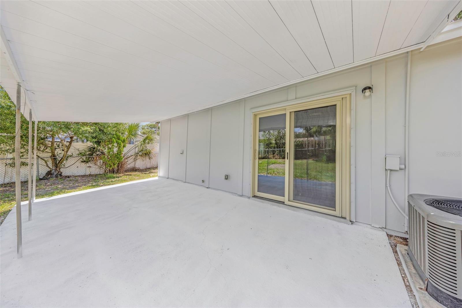 Large covered lanai