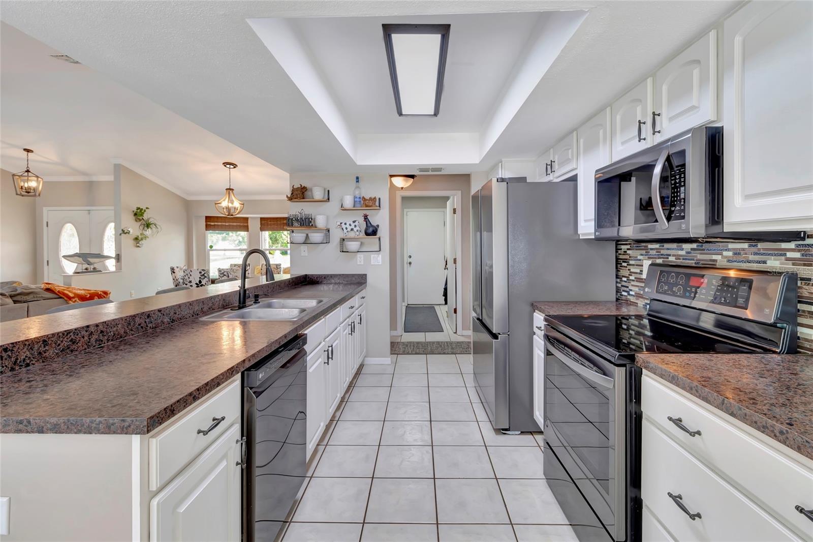 Kitchen with All Appliances