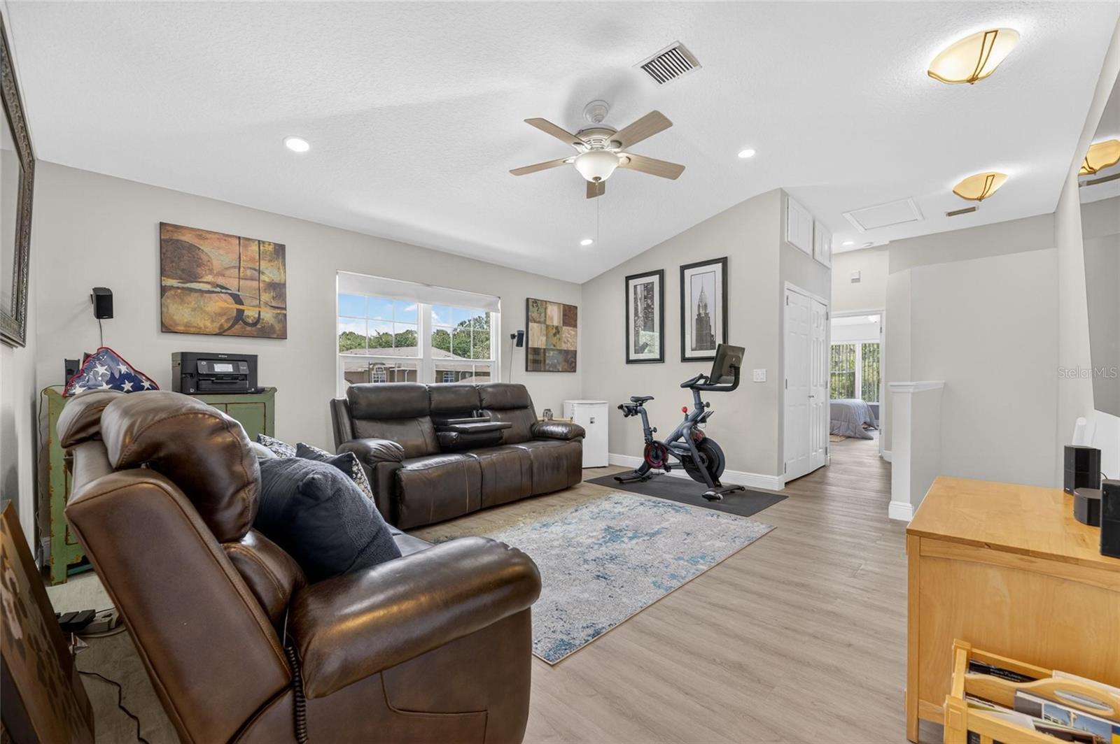 Bonus Room/Poss 3rd Bedroom