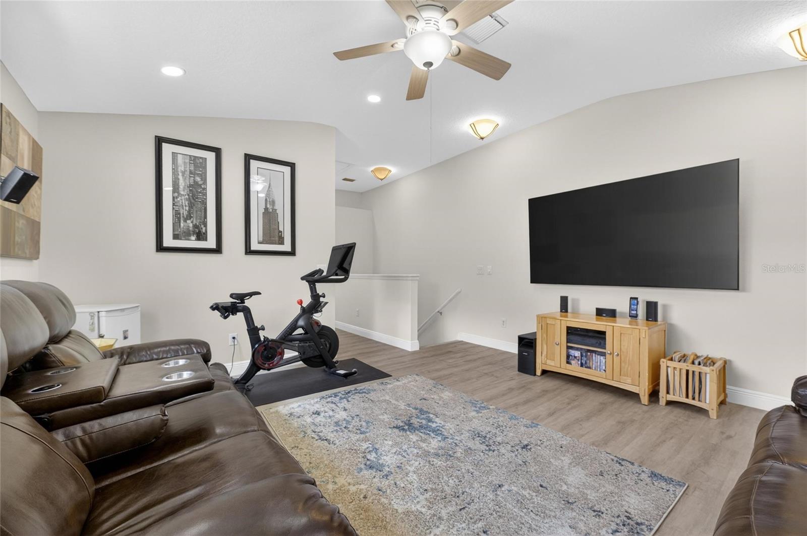 Bonus Room/Poss 3rd Bedroom