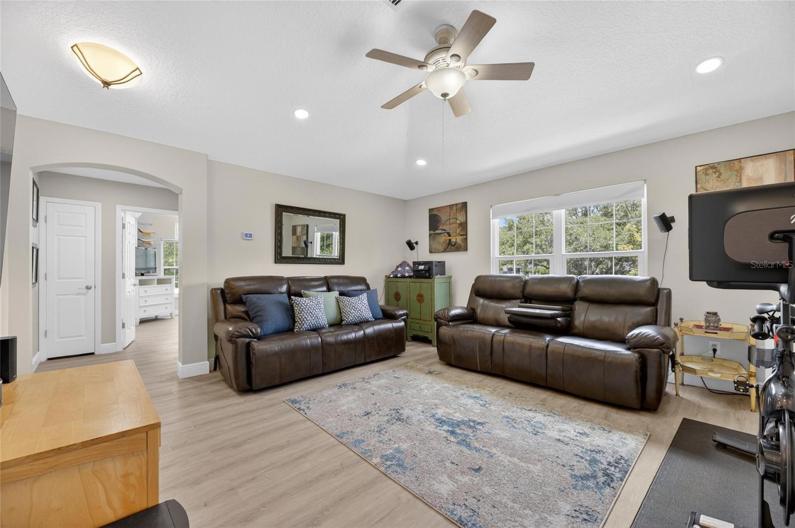 Bonus Room/Poss 3rd Bedroom