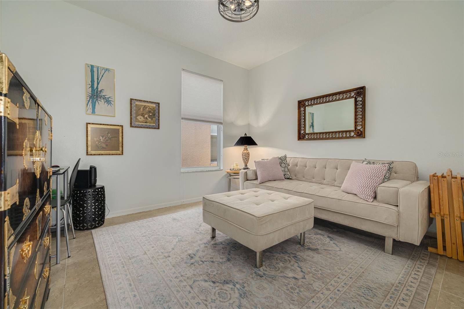 Den/ possible 3rd bedroom